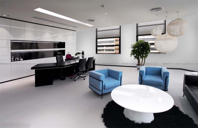 中端辦公室設計如何選擇墻面裝飾材料？